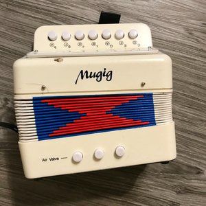 Child Mugig Button Accordion